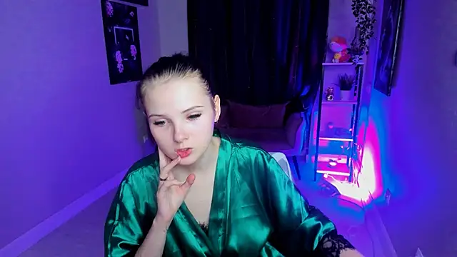 Snapshot of Leila_xxBaby chatting on October 2025 12:46:02 PM Leila xxBaby online show from October 2025 12:46:02 PM