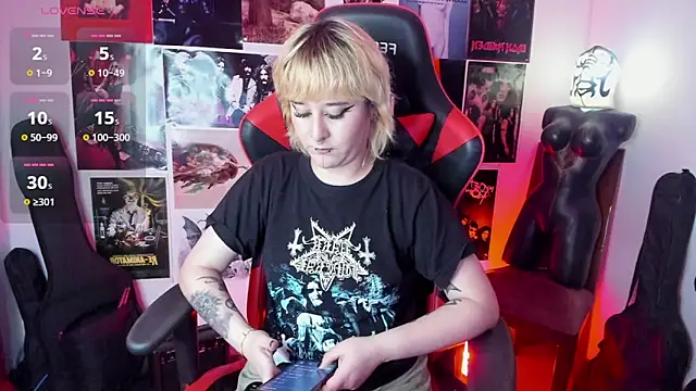 mistresscrowley666 online show from February 2026 01:17:01 AM