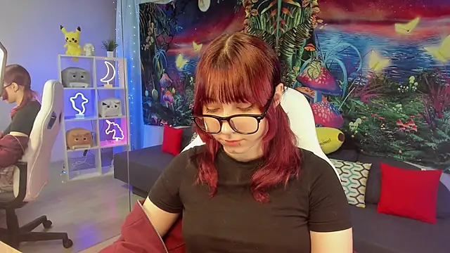 ClaraParks online show from November 2025 07:45:02 PM