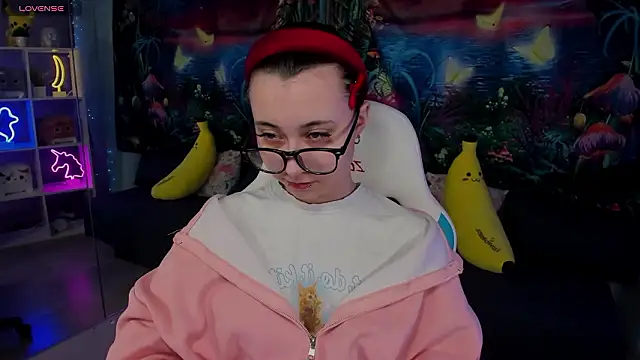 ClaraParks online show from March 2026 07:39:02 PM