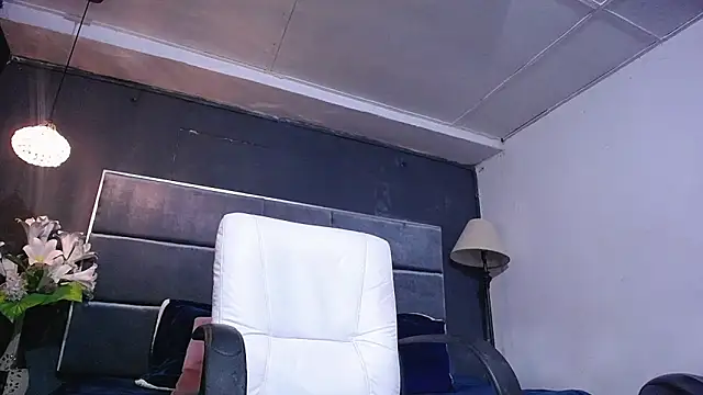 Snapshot of blackbignude chatting on November 2025 01:19:01 AM blackbignude online show from November 2025 01:19:01 AM