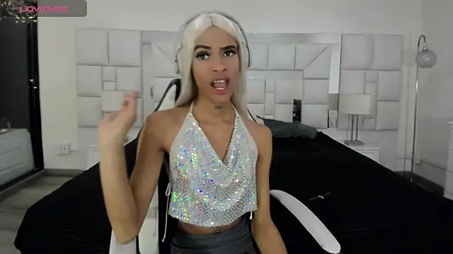 Snapshot of Dahlia_Moss chatting on November 2025 03:31:02 AM Dahlia Moss online show from November 2025 03:31:02 AM