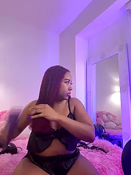 Snapshot of _Zahara_ chatting on September 2025 01:31:02 AM Zahara online show from September 2025 01:31:02 AM