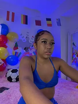 Snapshot of _Zahara_ chatting on June 2026 11:20:02 PM Zahara online show from June 2026 11:20:02 PM