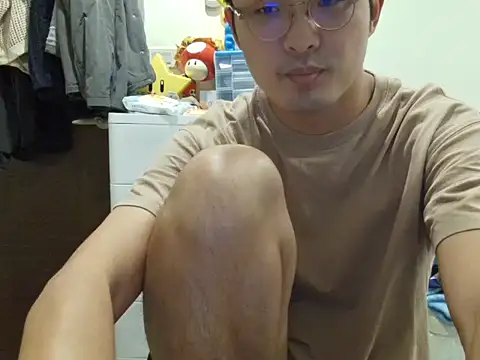 Snapshot of kirkcantop chatting on November 2025 12:43:02 AM kirkcantop online show from November 2025 12:43:02 AM