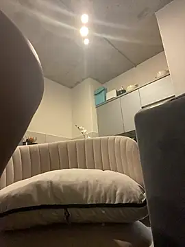 prettydollyy online show from April 2026 10:28:01 AM