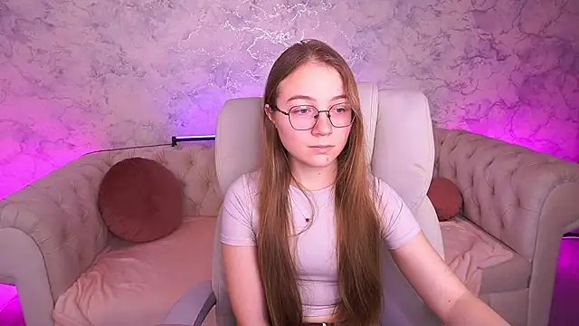 ArrinaWairr online show from December 2025 09:04:02 AM