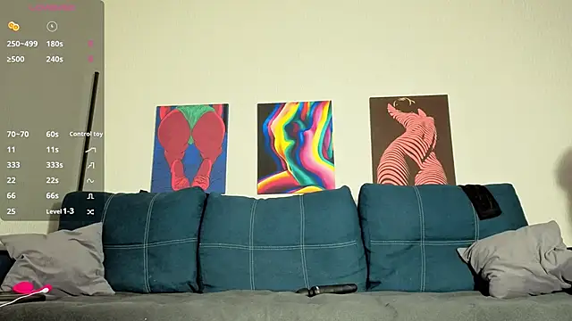 TrixiBell online show from March 2026 04:29:04 AM