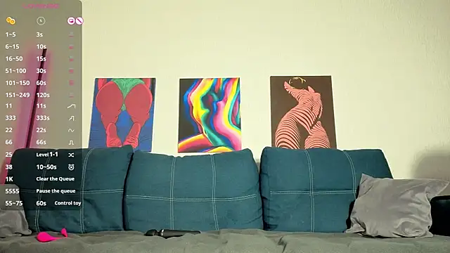 TrixiBell online show from April 2026 04:01:01 AM