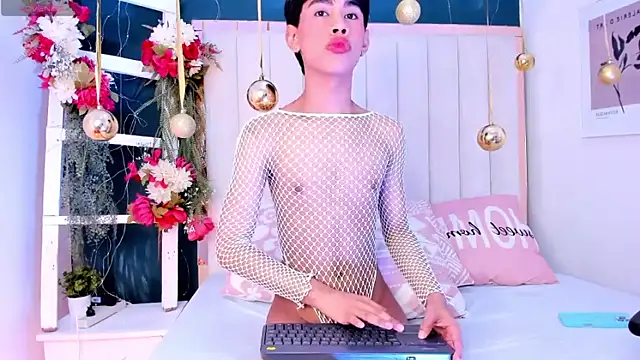 Jim twink online show from December 2025 07:41:01 PM