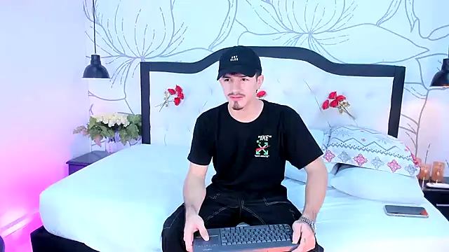 Jim twink online show from February 2026 12:46:02 PM