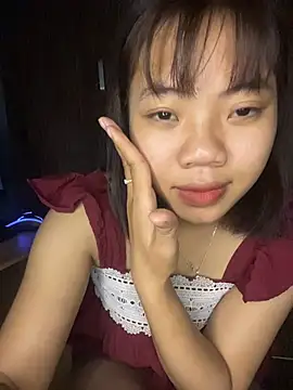NinaChu online show from October 2025 05:33:01 PM