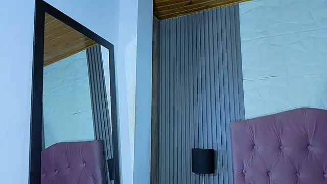 Bonnali lune online show from April 2026 09:52:01 PM