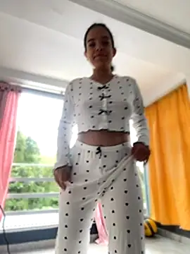 JuanitaMore01 online show from October 2025 02:29:01 PM