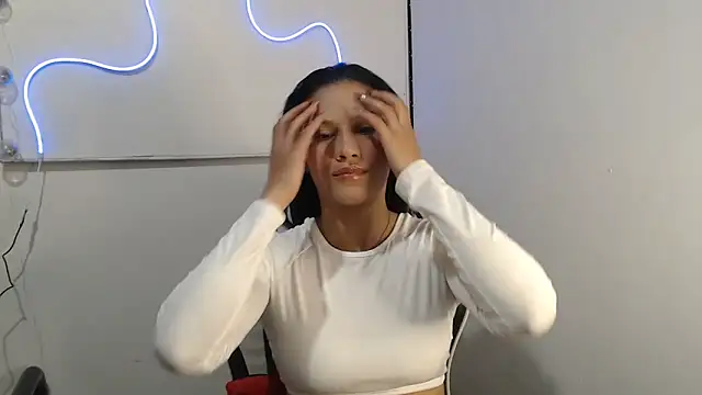 JessGarcia online show from November 2025 04:29:02 PM