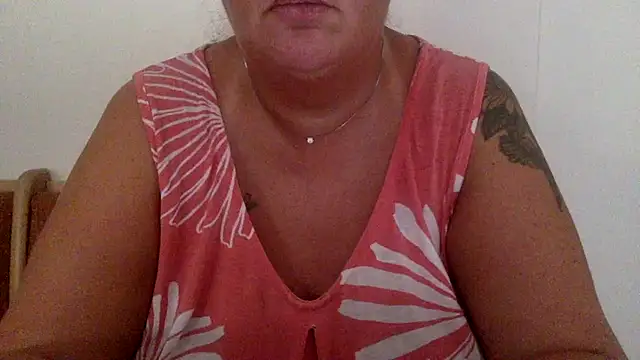 Snapshot of LaReginaNera chatting on July 2026 07:17:02 AM LaReginaNera online show from July 2026 07:17:02 AM