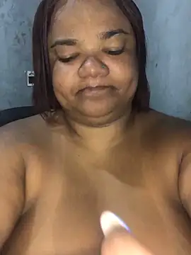 melcarioca1111 online show from December 2025 06:56:02 PM