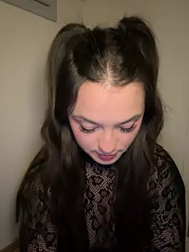 Snapshot of liloush__ chatting on May 2026 08:04:04 PM liloush online show from May 2026 08:04:04 PM
