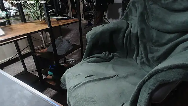 BaddieJoline online show from April 2026 06:31:02 PM