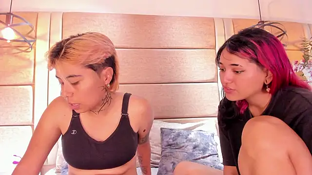 AnnieAndReach online show from March 2026 03:30:02 PM