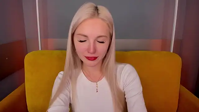 LisaFoxyMe online show from September 2025 10:04:02 AM