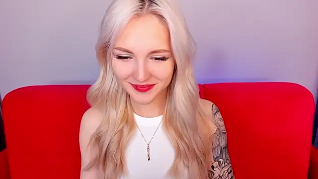 LisaFoxyMe online show from October 2025 09:28:02 AM