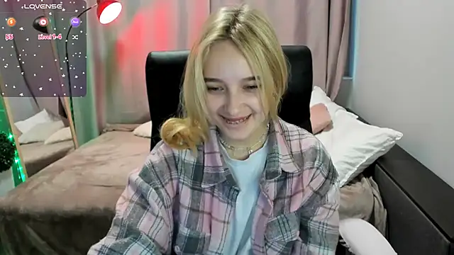 TaisiaHot online show from April 2026 08:15:01 AM