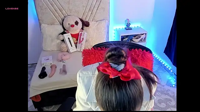 Snapshot of Mia_Victoria22 chatting on May 2026 05:30:02 PM Mia Victoria22 online show from May 2026 05:30:02 PM