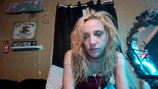 flavi1996 online show from October 2025 05:43:02 PM