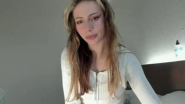 MilaDeLune online show from November 2025 04:18:01 PM