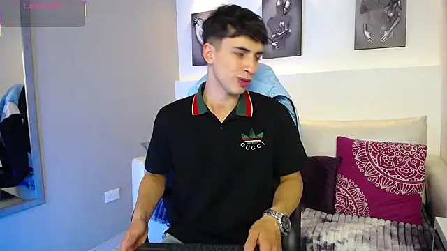 AdrianRinaldi online show from September 2025 08:14:01 PM