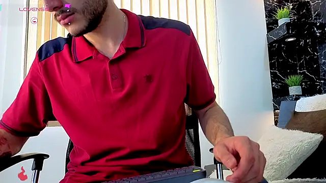 Rafael Mendezz online show from December 2025 08:28:02 PM