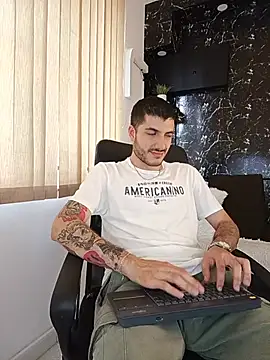 Rafael Mendezz online show from July 2026 08:17:02 PM