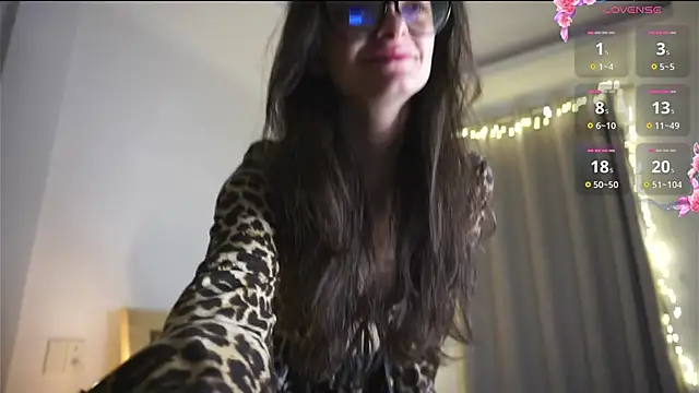 Morena Dolce online show from December 2025 01:02:02 AM