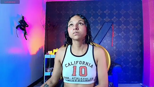 Sweettpleasure online show from December 2025 01:06:01 PM