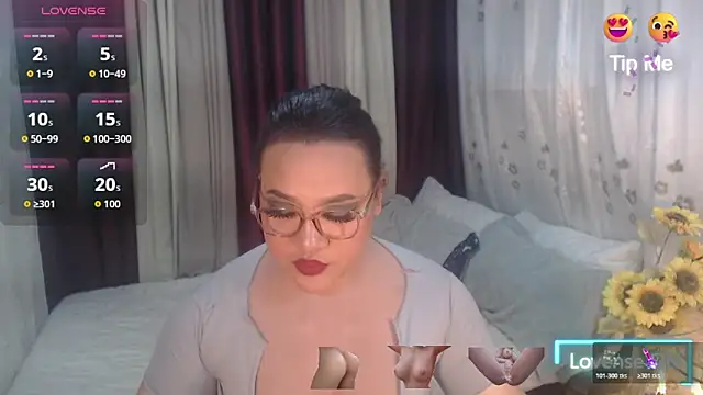 Snapshot of Hotcum_ella chatting on February 2026 12:40:01 AM Hotcum ella online show from February 2026 12:40:01 AM