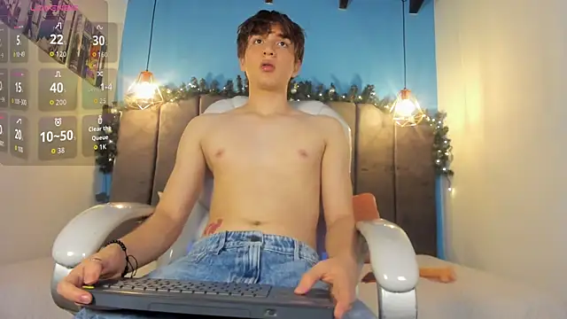 Oscar and dani online show from December 2025 04:32:01 AM