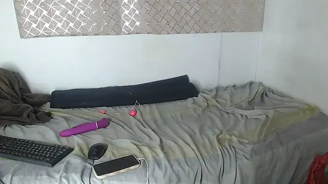BustyBooty699 online show from June 2026 07:40:01 PM