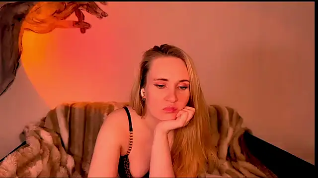 KiraBerht online show from April 2026 09:26:02 PM