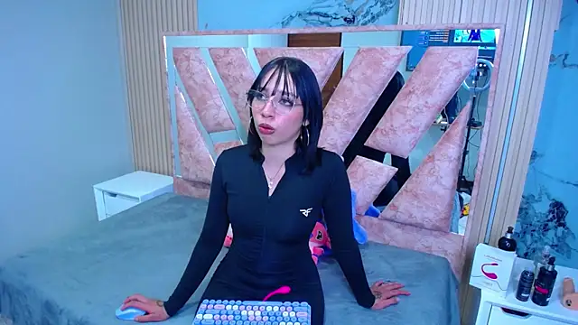 Niina Sissy online show from December 2025 06:30:02 AM