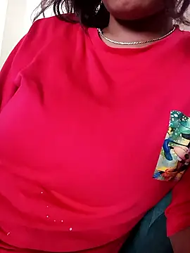 Snapshot of kissujaan chatting on October 2025 06:56:02 AM kissujaan online show from October 2025 06:56:02 AM