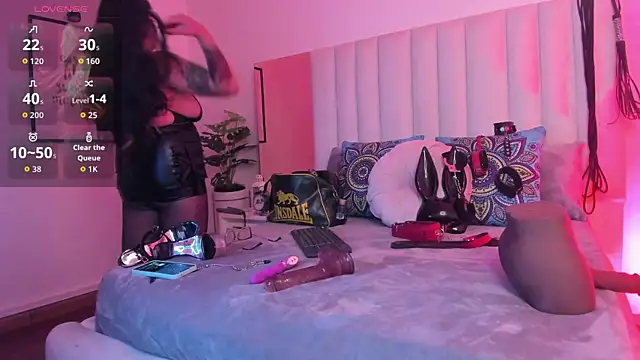 Violett Novoa online show from September 2025 12:54:01 PM