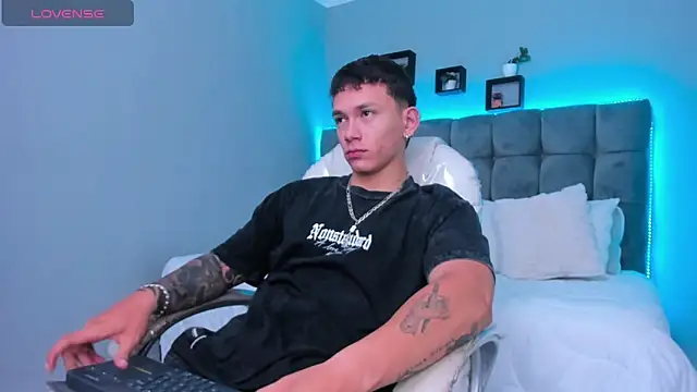 Thomas moon online show from February 2026 12:37:01 PM