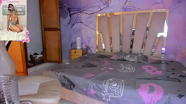 Elowen Clark online show from October 2025 08:09:02 PM