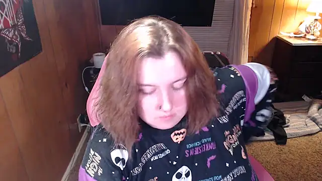 Snapshot of vanessraine chatting on February 2026 03:45:01 AM vanessraine online show from February 2026 03:45:01 AM