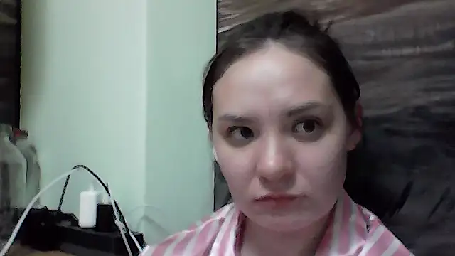 KatrinxCute online show from October 2025 08:07:02 PM