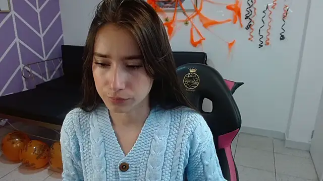 Adhara Kitten online show from October 2025 01:03:02 PM