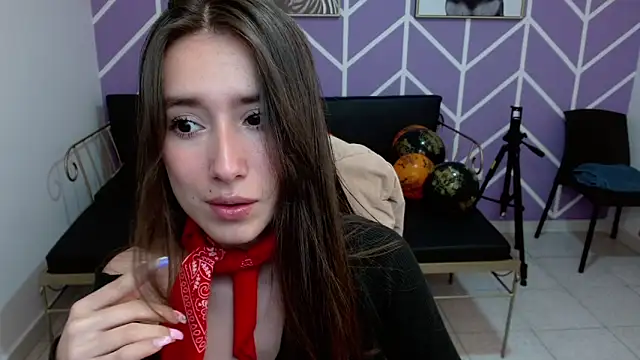 Adhara Kitten online show from November 2025 01:54:02 PM