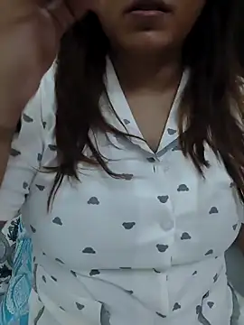 Snapshot of Suhana_Darling chatting on May 2026 10:06:02 PM Suhana Darling online show from May 2026 10:06:02 PM