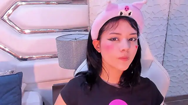 TatiLee online show from November 2025 11:16:02 PM